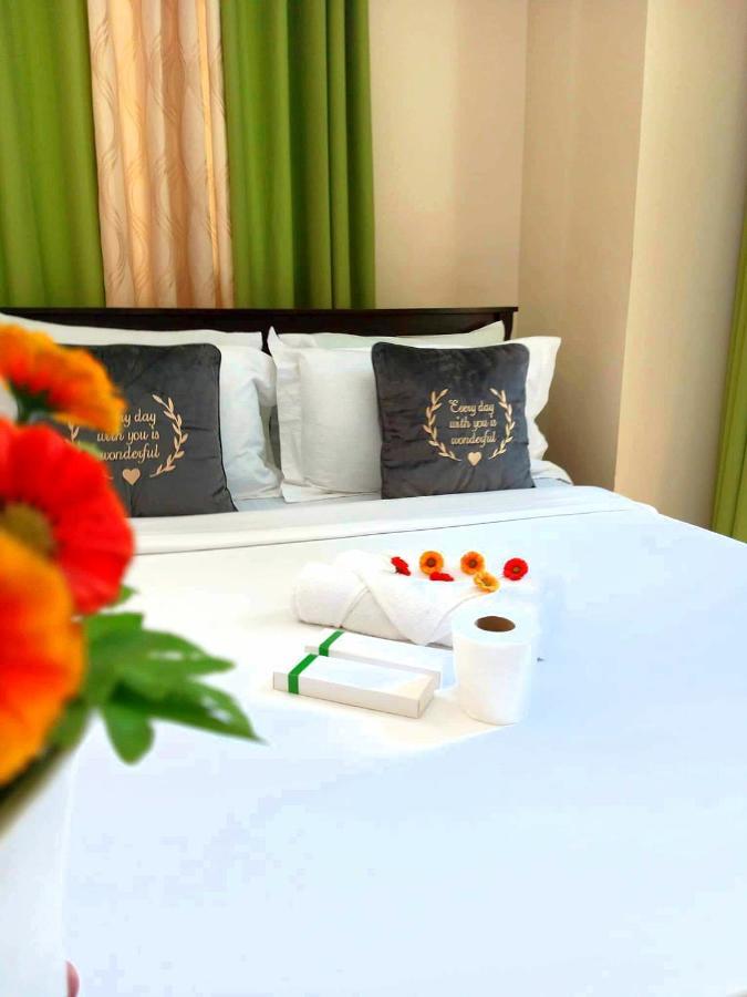 The Palm Tree Condotel Manila Airport Екстер'єр фото